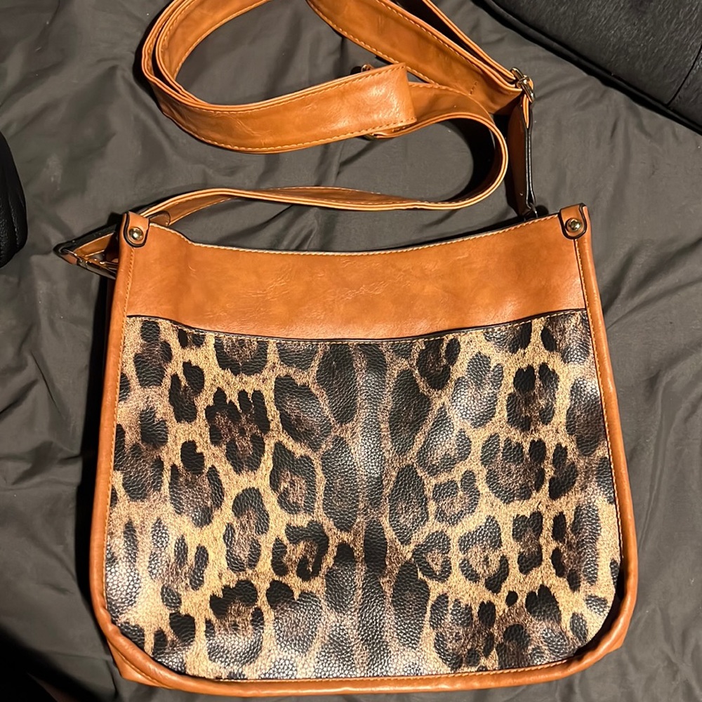 Medium purse